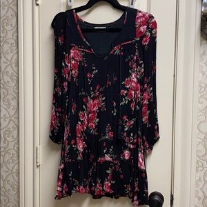 Altair’d State women’s size medium top